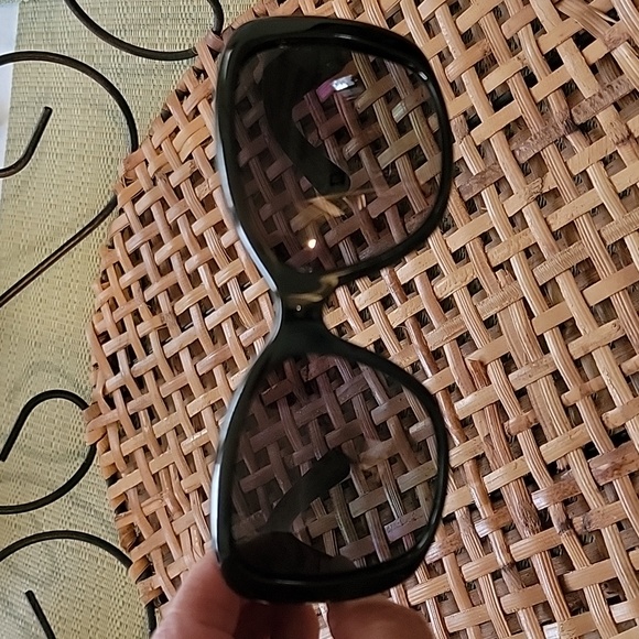 Prada sunglasses - Picture 5 of 6
